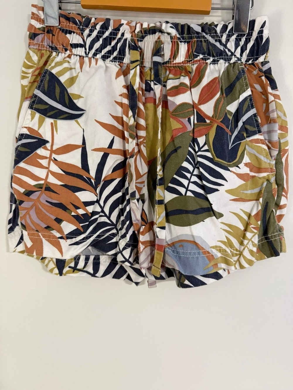 Small • C&C California tropical print shorts